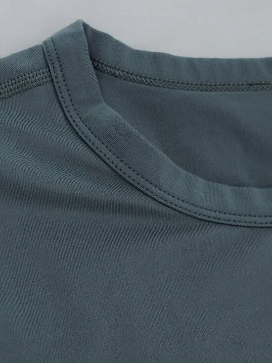 Vuori Women's Long-Sleeve Shirt - Blue-Gray - Premium Activewear - Size S - Picture 3 of 6